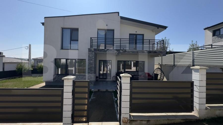 Casă individuală cu 4 camere cu Canalizare în Exterior Vest
