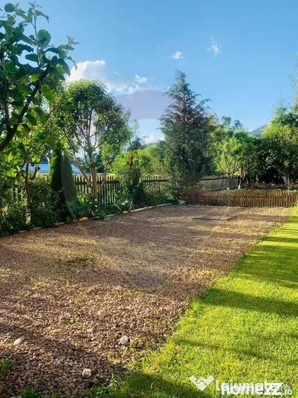 Casă cu 3 camere cu Teren 861 Mp în Central