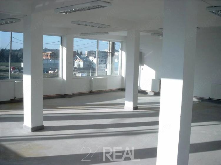 Spațiu comercial, în Războieni