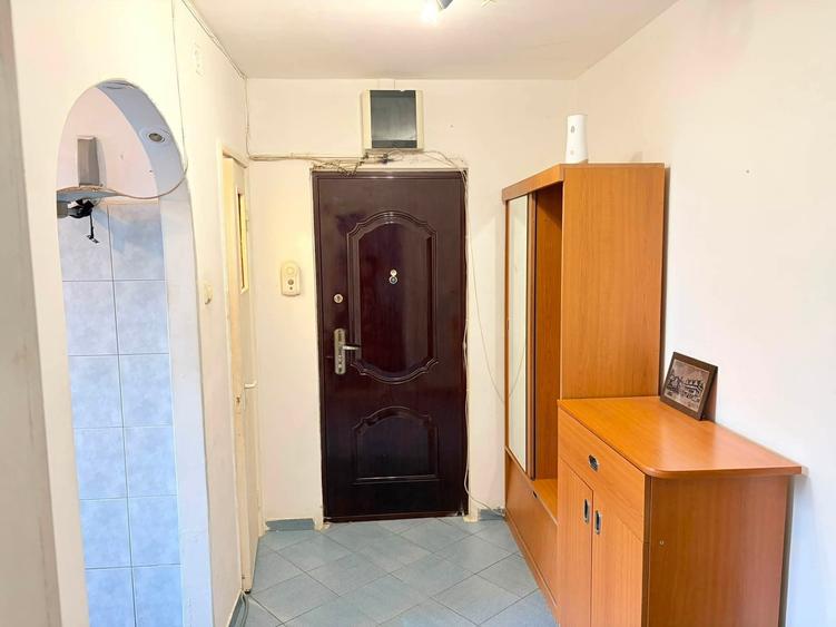 Apartament cu 3 camere decomandat în Drumul Taberei