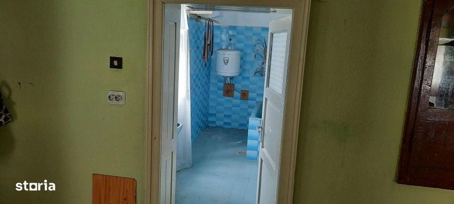 Casă cu 4 camere cu Teren 720 Mp în Poiana Sibiului
