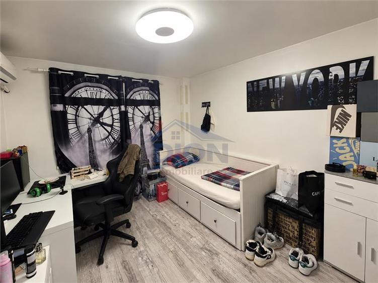 Apartament cu 4 camere semidecomandat în Dristor