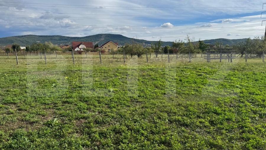 Teren Construcții intravilan de 1400 mp, în Unirea