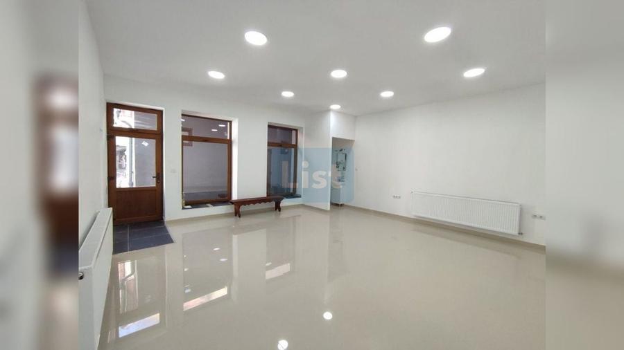 Apartament cu 2 camere semidecomandat în Ultracentral