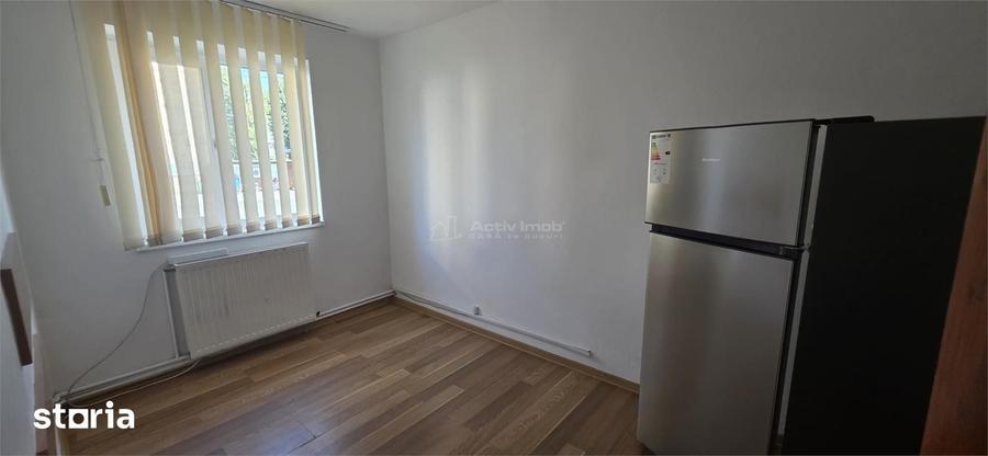 Apartament cu 3 camere în Micro 9