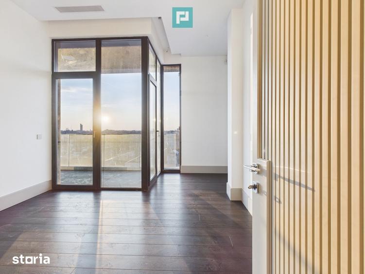 Apartament cu 4 camere decomandat în Tei
