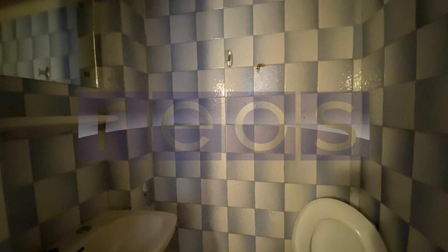 Casă individuală cu 4 camere cu Canalizare în Central