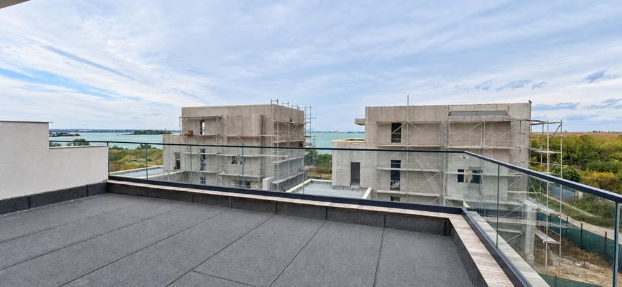Duplex cu 4 camere cu Canalizare în Ovidiu