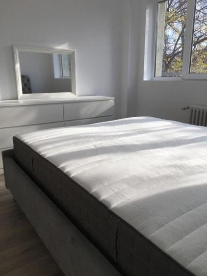 Apartament cu 2 camere semidecomandat în P-ța Victoriei