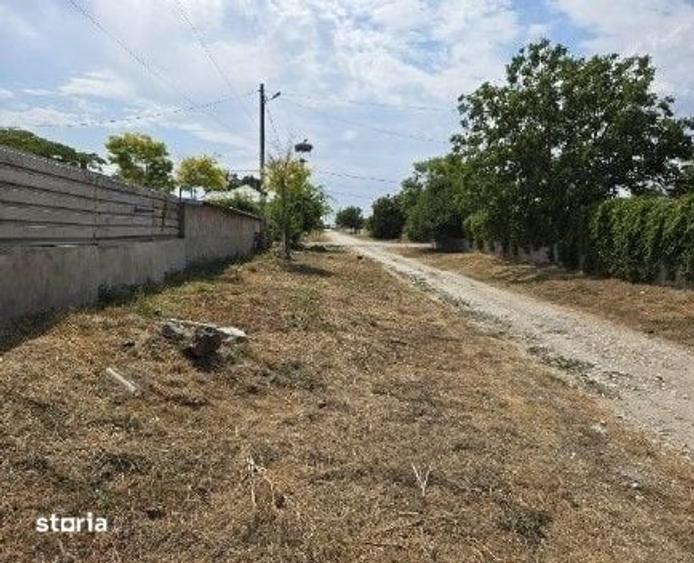 Casă cu 2 camere cu Teren 1722 Mp în Corbu