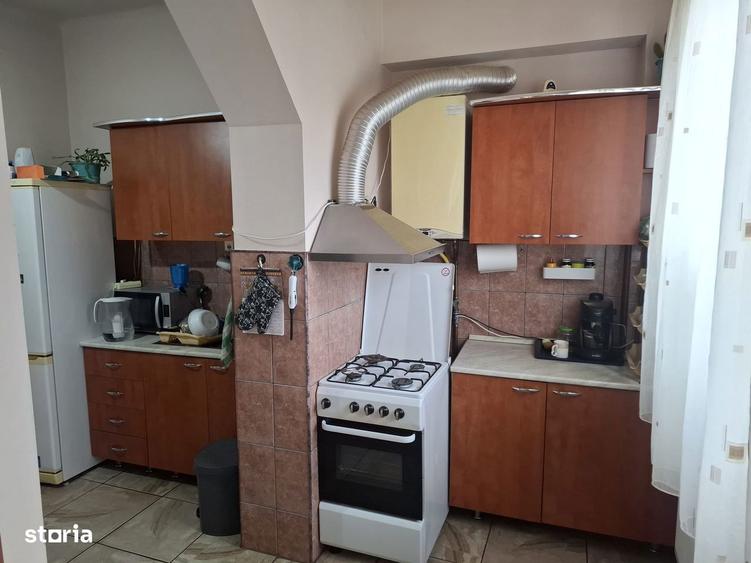 Casă cu 3 camere cu Teren 1200 Mp în Pârneava