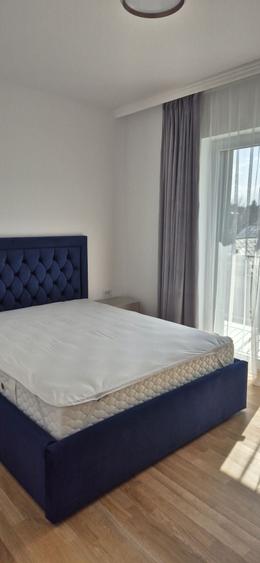 Apartament cu 2 camere decomandat în Ipotești