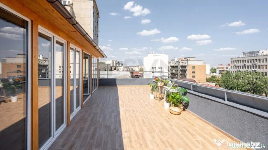 Apartament cu 6 camere decomandat în P-ța Universității