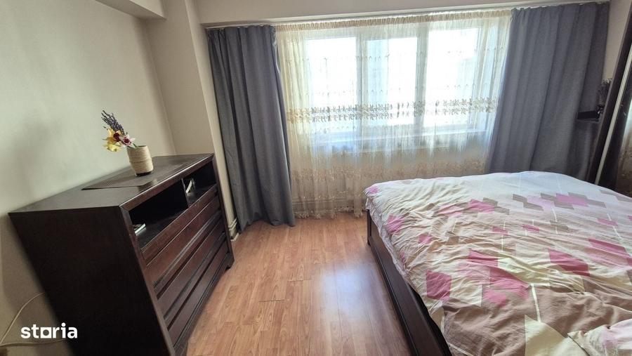 Apartament cu 3 camere semidecomandat în 9 Mai