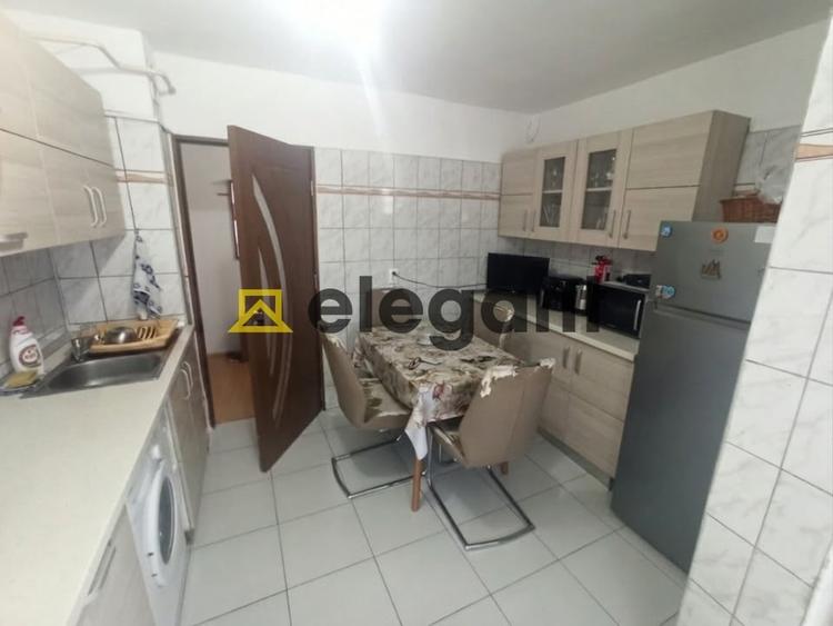 Apartament cu 3 camere decomandat, mobilat în George Enescu