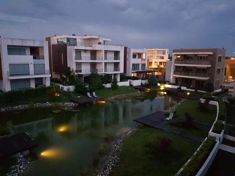 Casă individuală cu 5 camere cu Teren 413 Mp în Băneasa