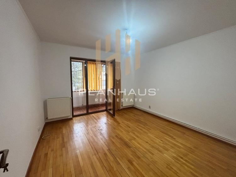 Apartament cu 3 camere decomandat în Săsar