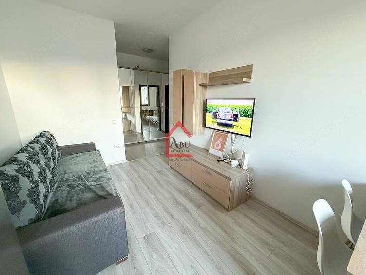 Apartament cu 2 camere semidecomandat în Filiași