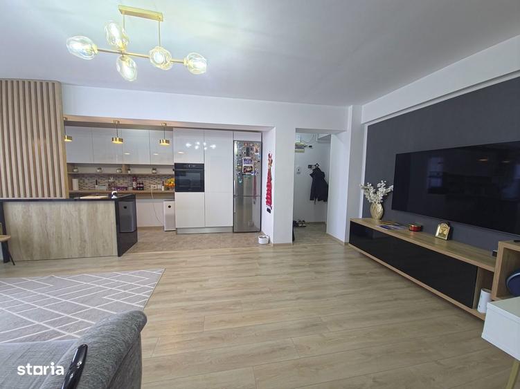 Apartament cu 3 camere, mobilat în Central