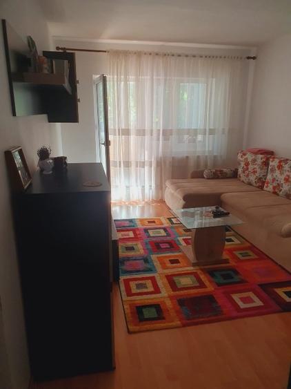 Apartament cu 4 camere decomandat în Exterior Sud