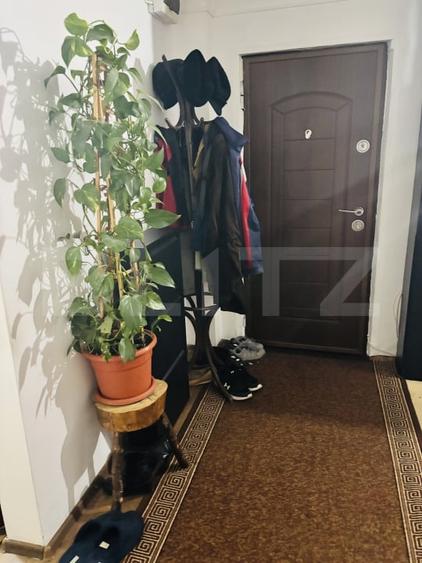 Apartament cu 4 camere decomandat, mobilat în Exterior Vest