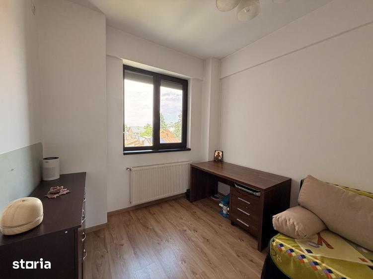 Apartament cu 3 camere, mobilat în 1 Mai