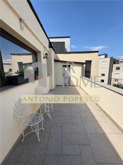 Apartament cu 3 camere decomandat, mobilat în Ultracentral