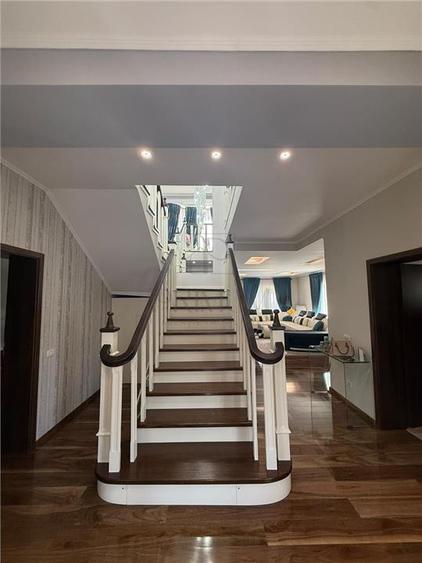 Casă individuală cu 5 camere cu Canalizare în Giroc