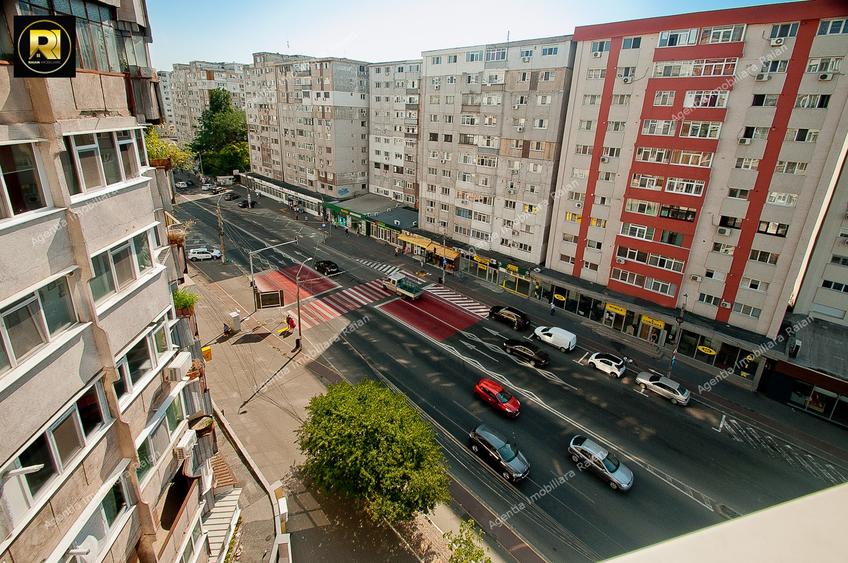 Apartament cu 4 camere decomandat, mobilat în Micro 18