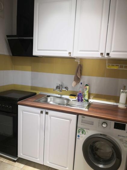 Garsonieră decomandată în Titan