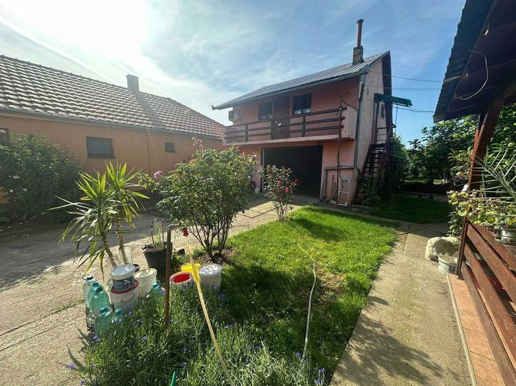 Casă cu 4 camere în Carei