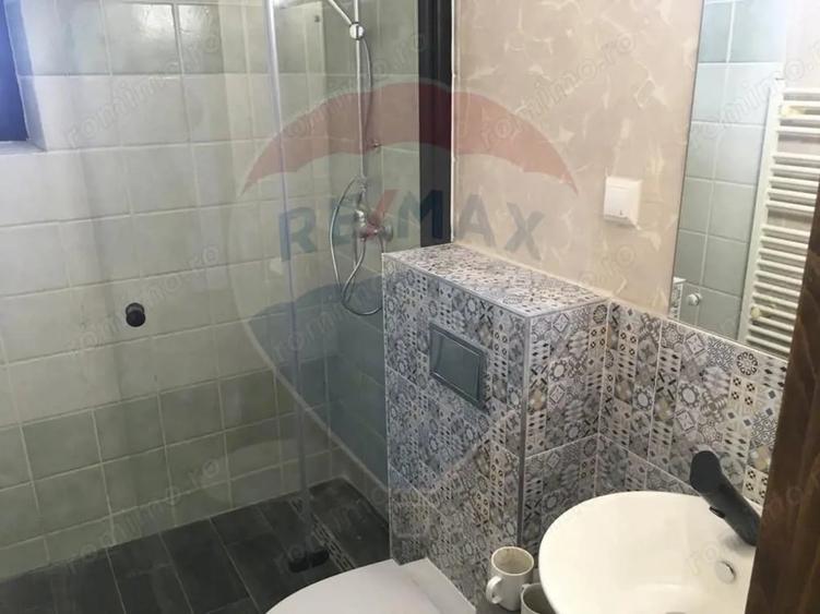 Casă cu 18 camere cu Teren 2880 Mp în Moieciu