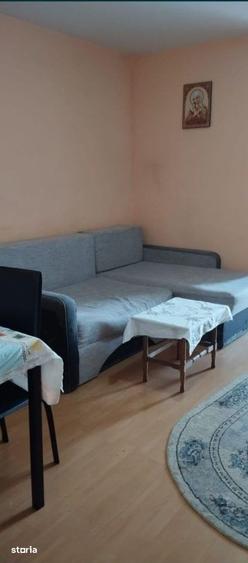 Garsonieră decomandată în Tei