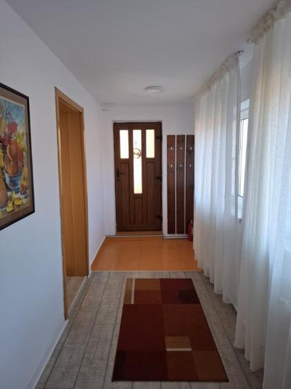 Casă cu 2 camere cu Teren 317 Mp în Schei