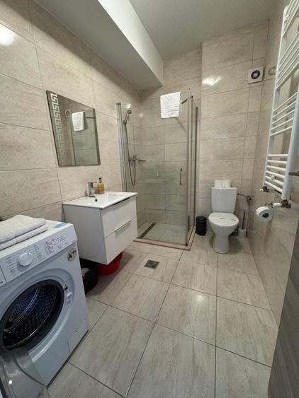Apartament cu 2 camere semidecomandat, mobilat în Nord