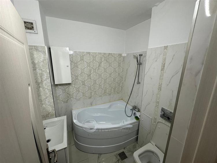 Apartament cu 3 camere decomandat în Dacia