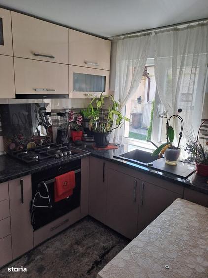 Casă cu 4 camere în Schitu Golești