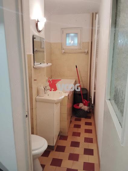 Apartament cu 3 camere semidecomandat în Spitalul Județean