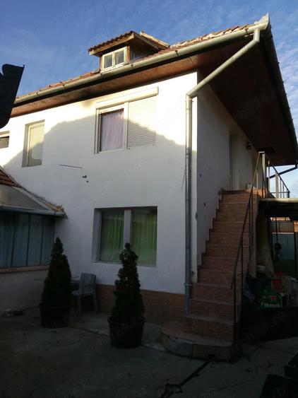 Casă cu 4 camere cu Teren 440 Mp în Central
