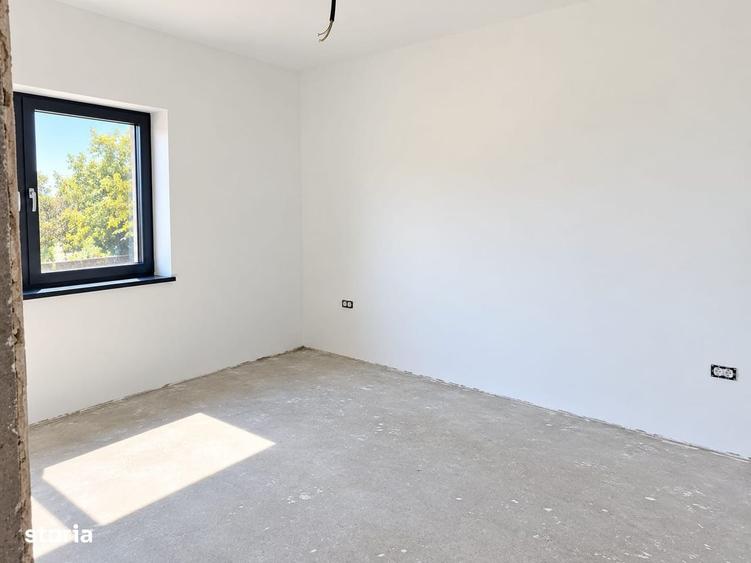 Casă cu 4 camere cu Teren 360 Mp în Berceni