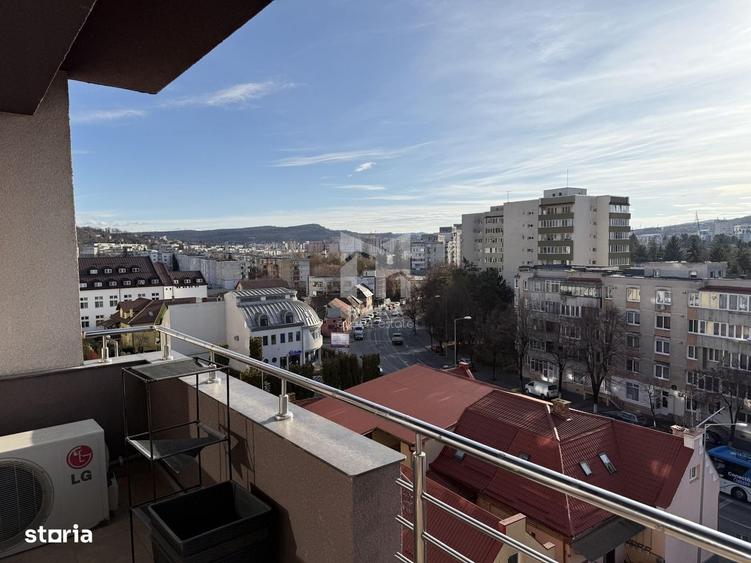 Apartament cu 4 camere decomandat în Tudor