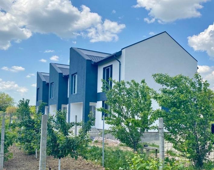 Casă individuală cu 4 camere cu Canalizare în Central