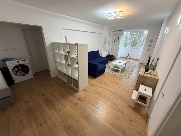 Apartament cu 2 camere decomandat în Decebal