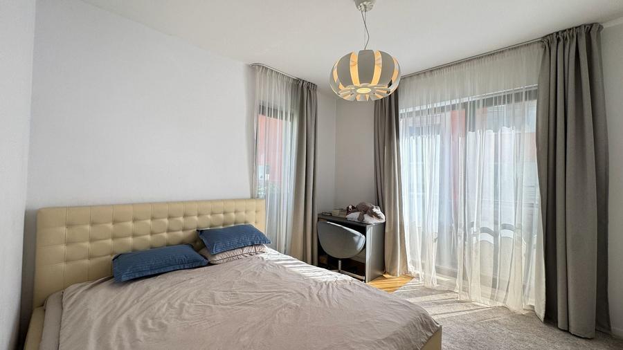 Apartament cu 4 camere decomandat, mobilat în Câmpului