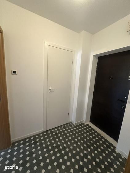 Apartament cu 3 camere semidecomandat în 13 Septembrie