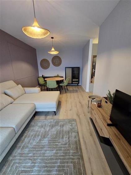 Apartament cu 2 camere semidecomandat, mobilat în Mărăști
