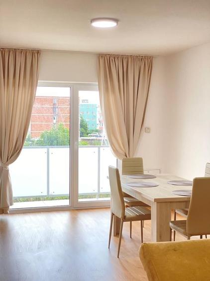 Apartament cu 2 camere decomandat în Central