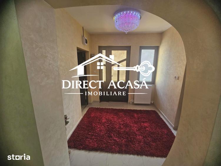 Casă cu 5 camere cu Teren 1100 Mp în Central