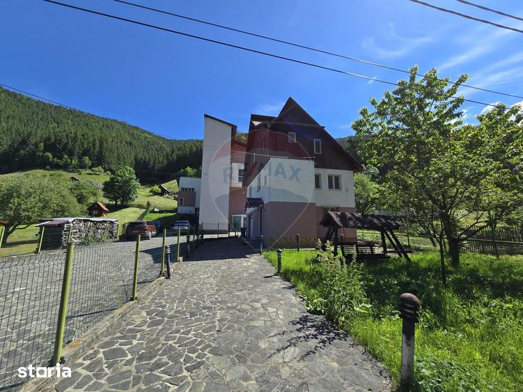 Casă cu 5 camere cu Teren 500 Mp în Moieciu