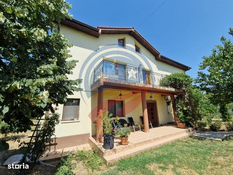 Casă cu 4 camere în Coșoveni